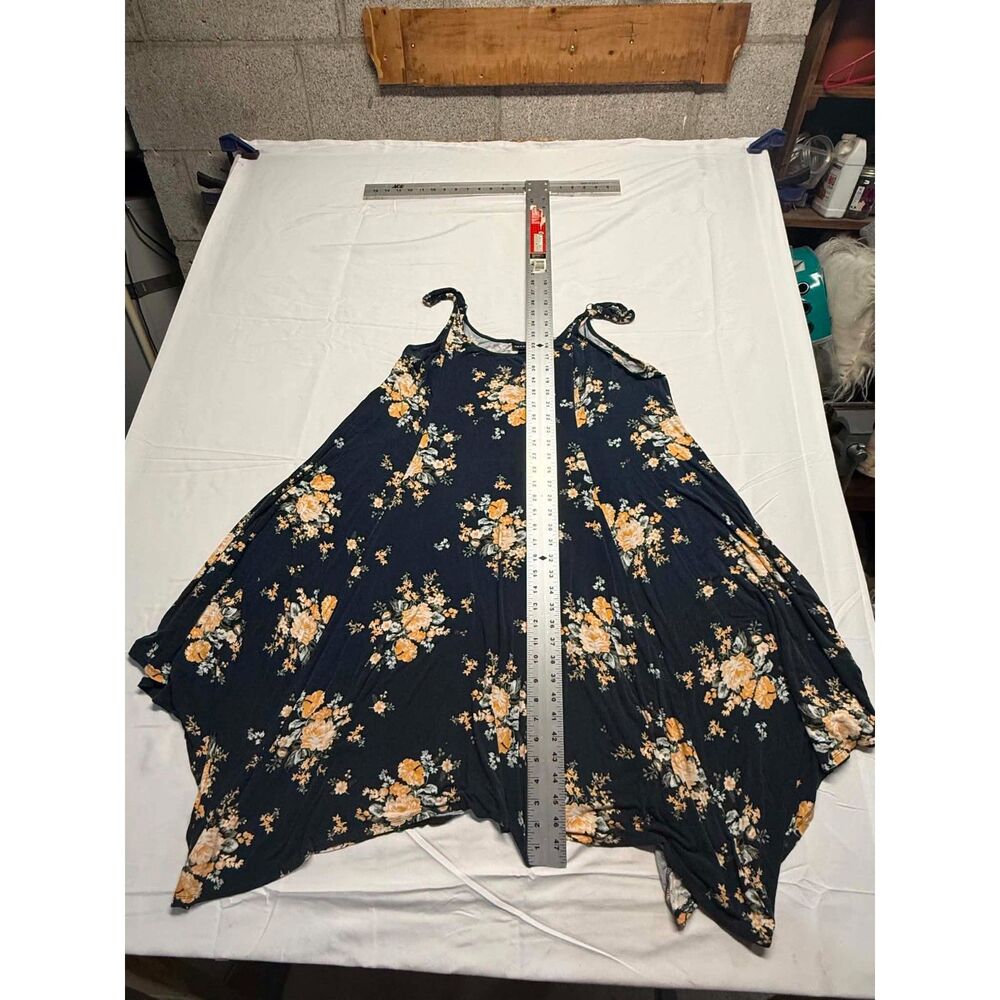 Torrid Size 3 womans flowy tank top
